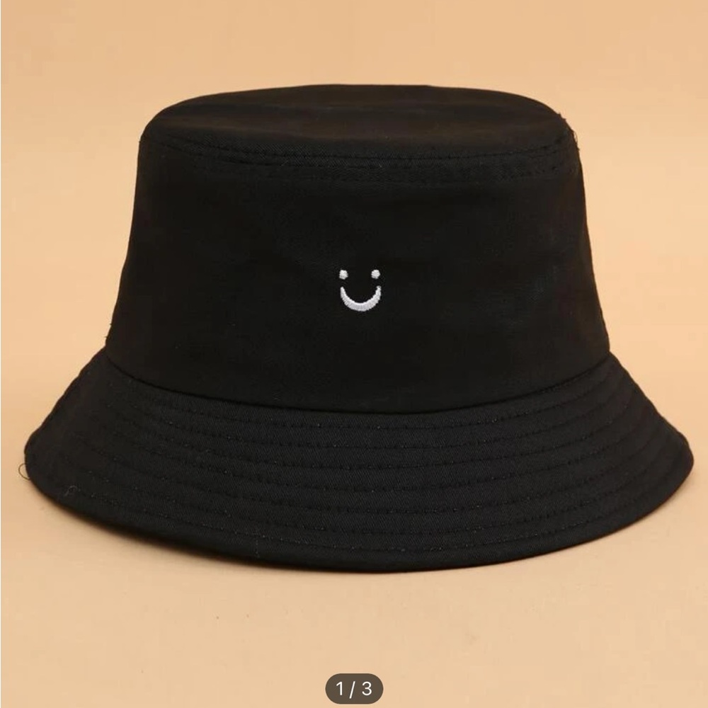 Shein Bucket Hat Never Worn